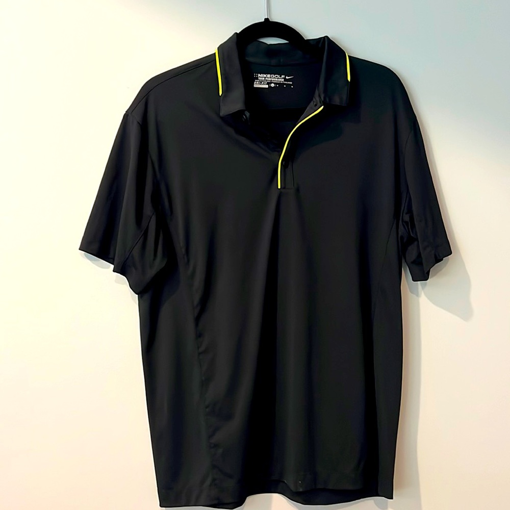 Nike Golf men’s performance collared shirt Dri-fit. Size M. Excellent condition